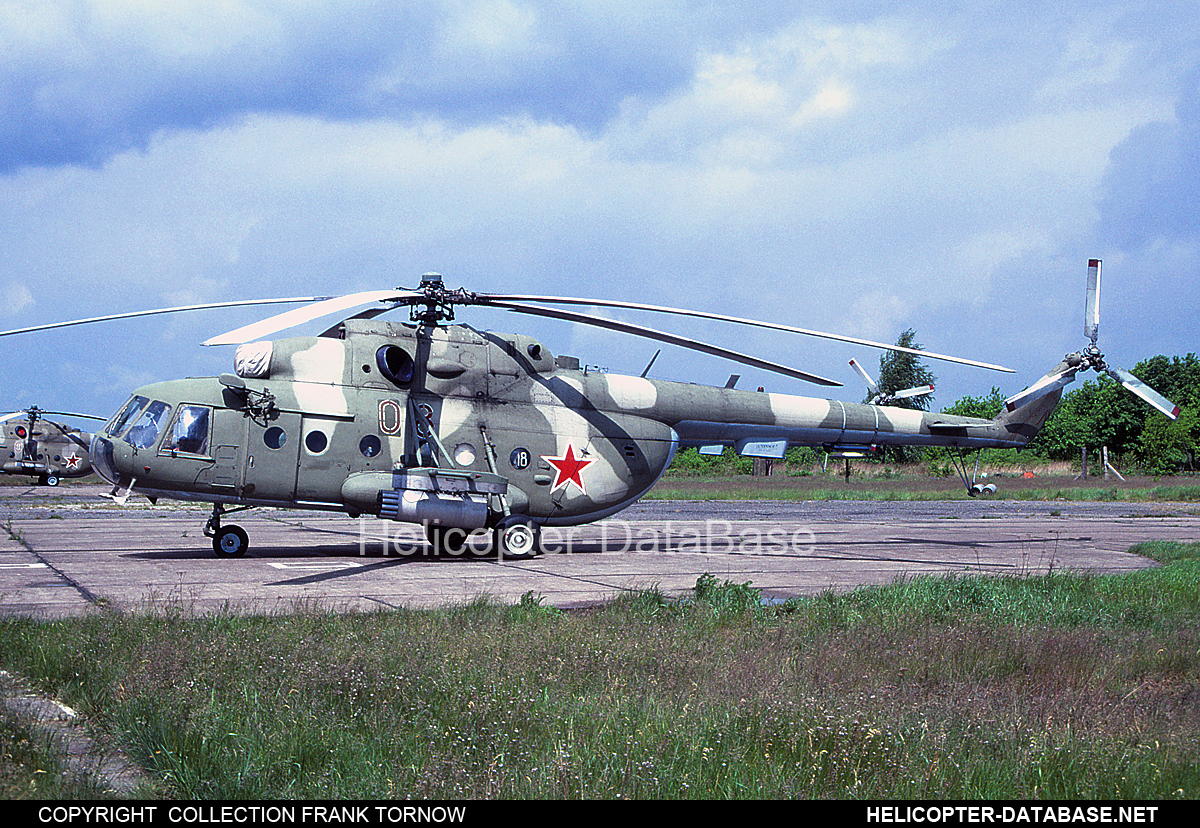 Mi-8MT   08 red