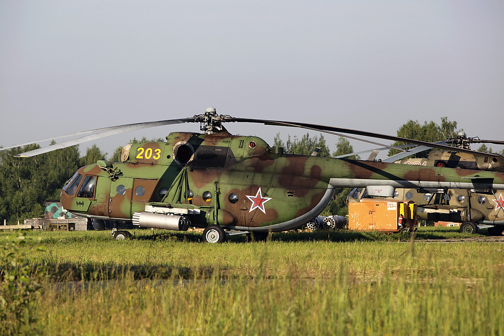 Mi-8MTKO 203 yellow