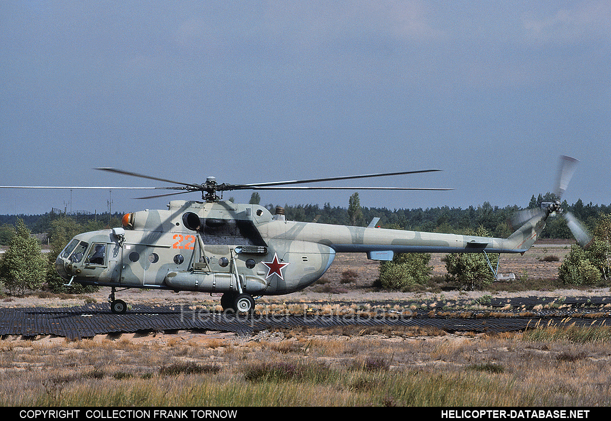 Mi-8MT   22 orange
