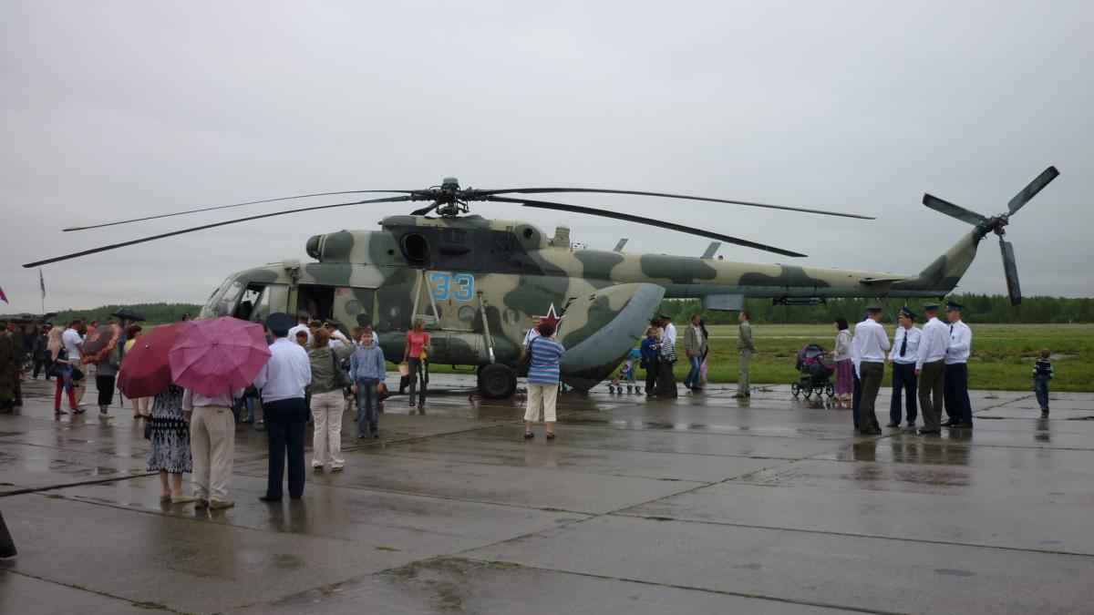 Mi-8MT   33 blue