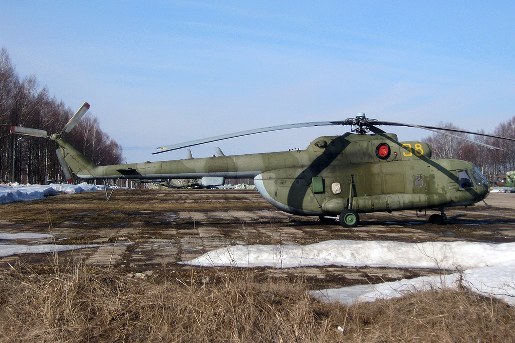 Mi-8MTPR-1   38 yellow