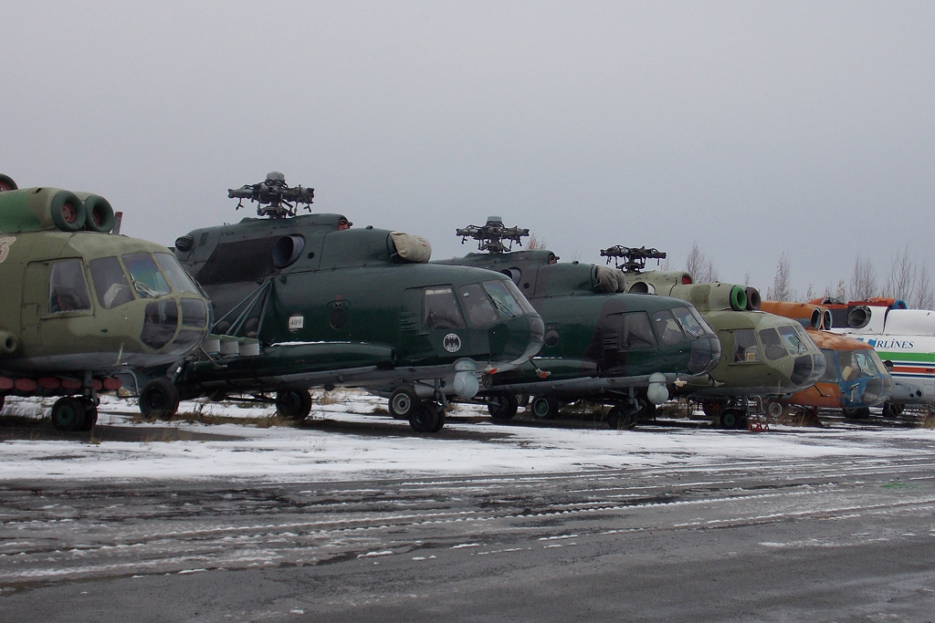 Mi-8MTKO   409 black