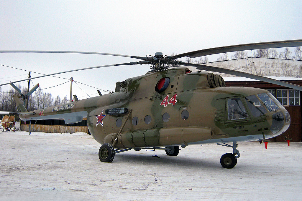 Mi-8MT   44 red