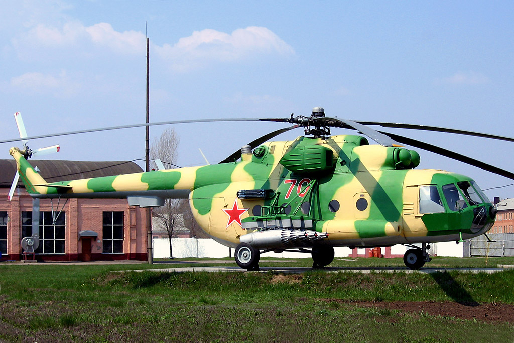 Mi-8MT   70 red