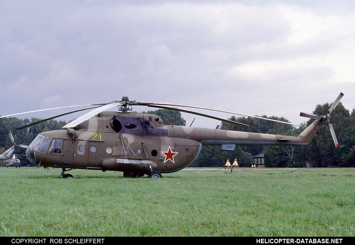 Mi-8MT   71 yellow