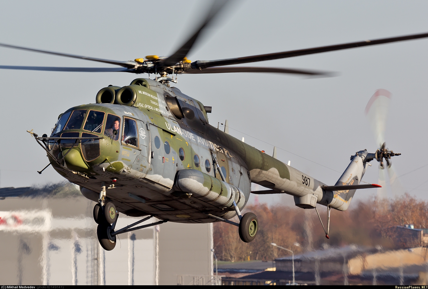 Mi-171LL   987 black