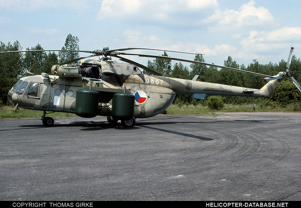 Mi-17 Zástavba-2   0807