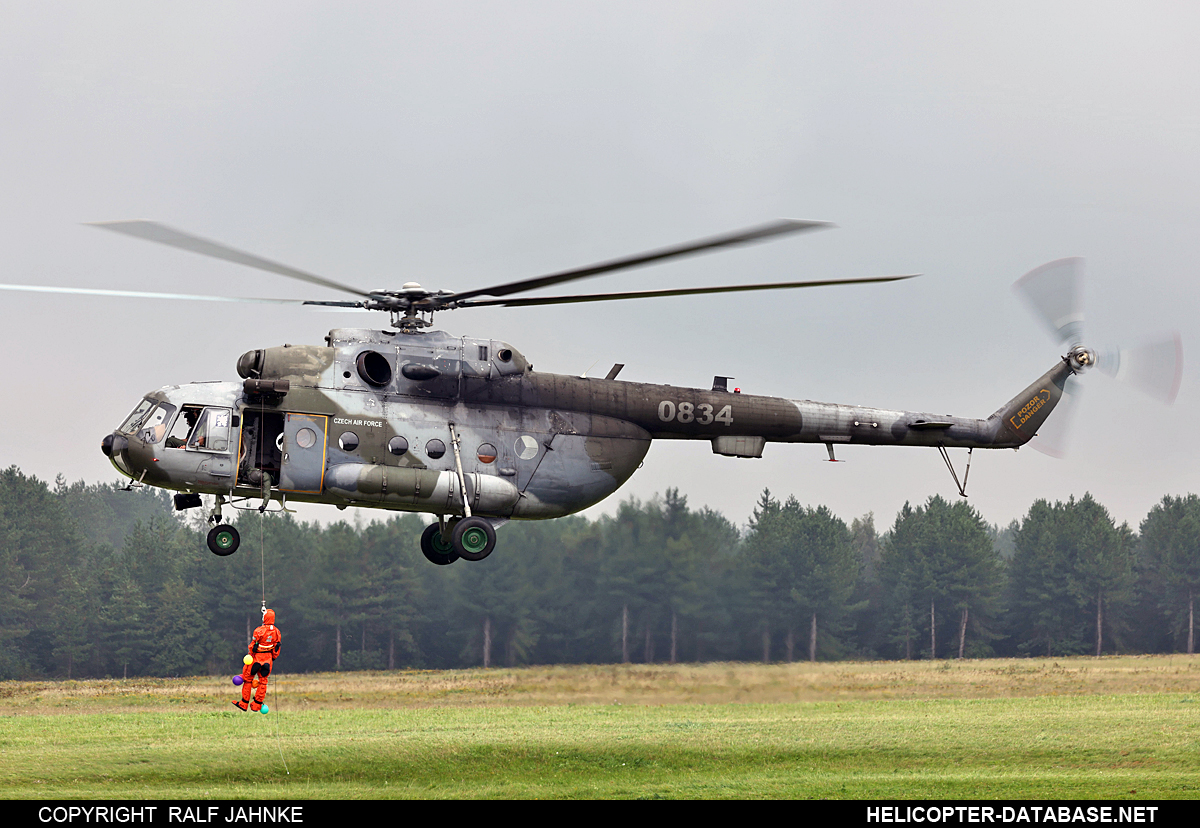 Mi-17 (upgrade by LOM)   0834