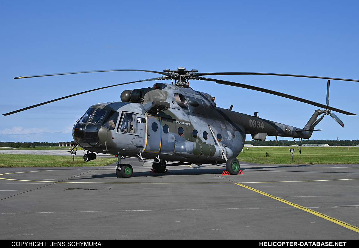 Mi-17 (upgrade by LOM)   0834