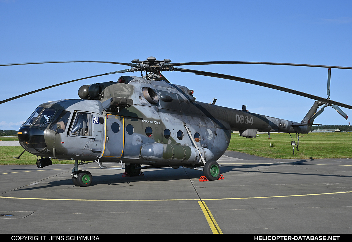 Mi-17 (upgrade by LOM)   0834