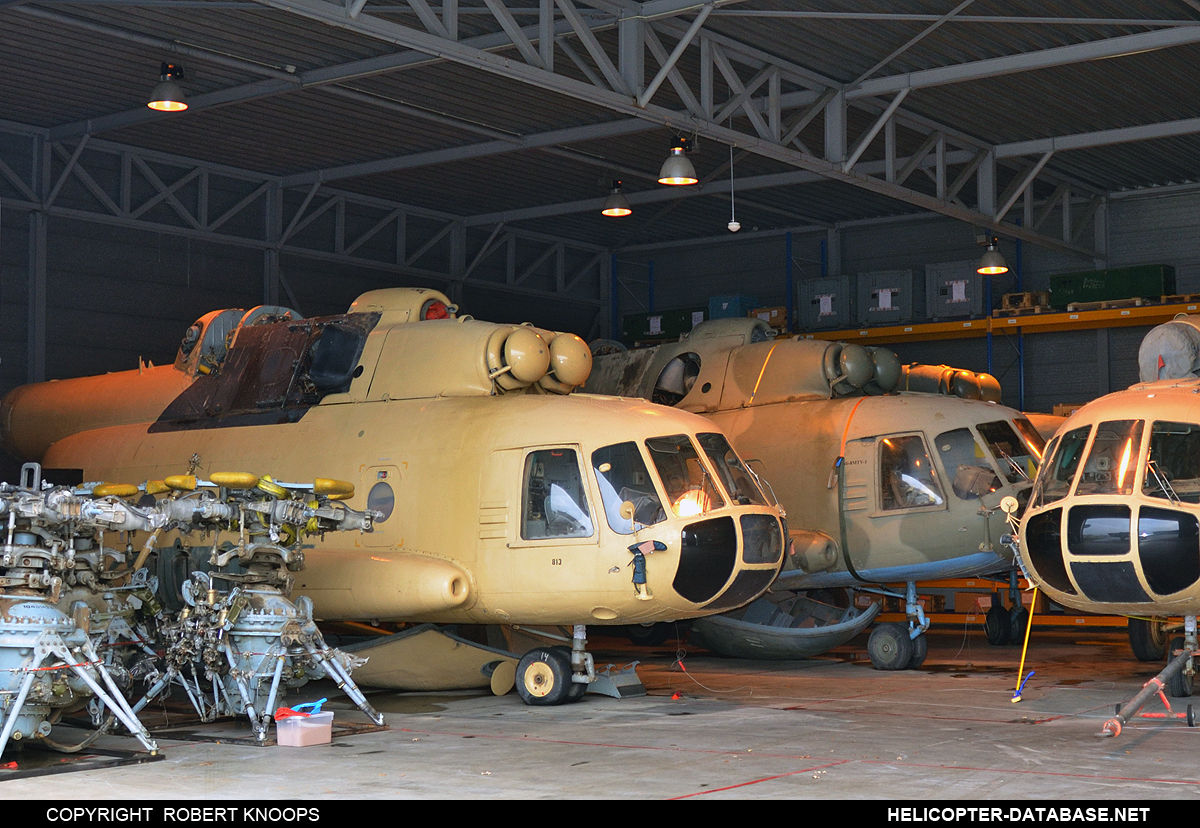 Mi-17   813