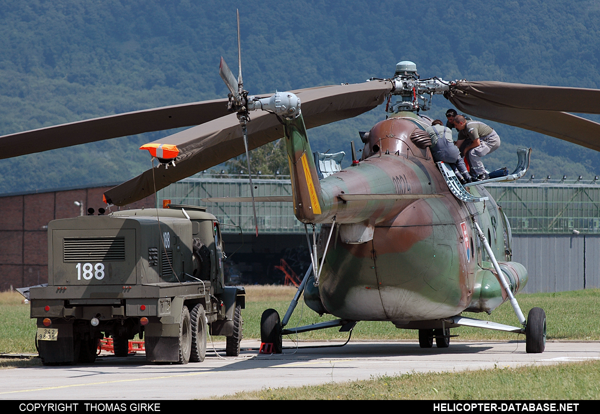 Mi-17 Zástavba-2M   0824