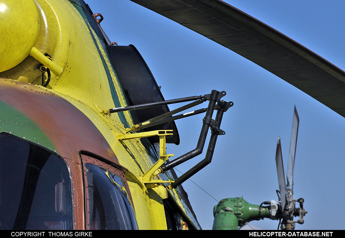 Mi-17 LPZS   0827