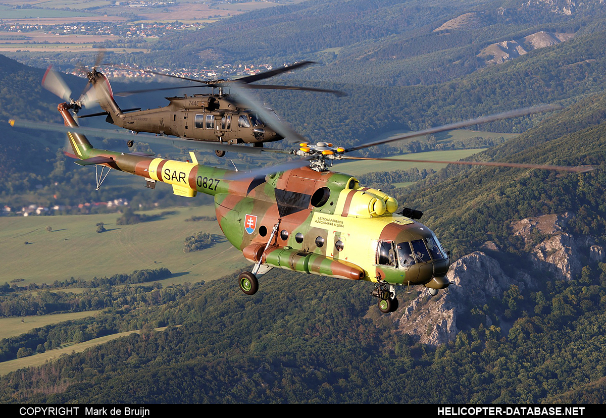 Mi-17 LPZS   0827