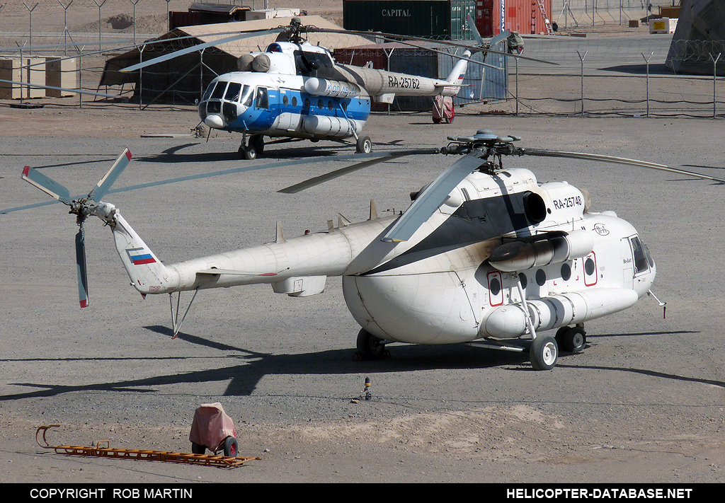 Mi-8AMT   RA-25748