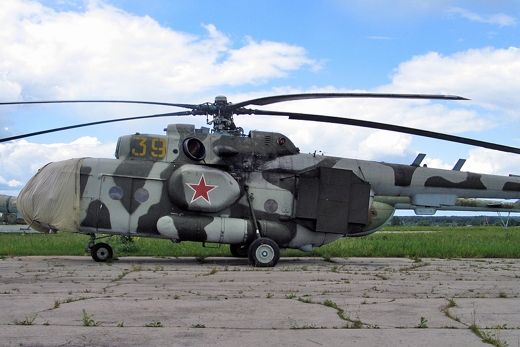 Mi-8MTSh-2   39 yellow