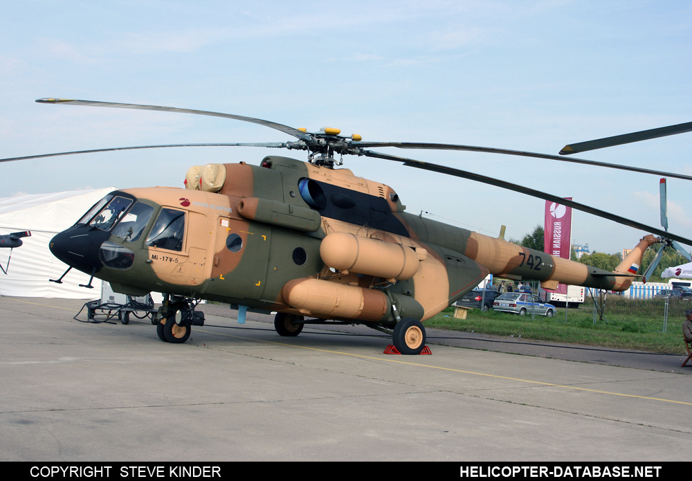 Mi-17V-5   742 black