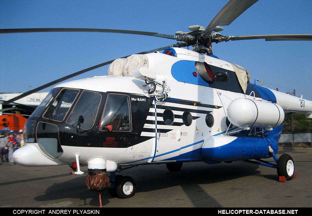 Mi-8AMT   817 black