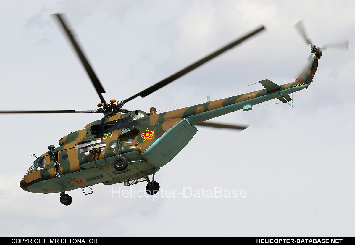 Mi-17V-5   07 yellow