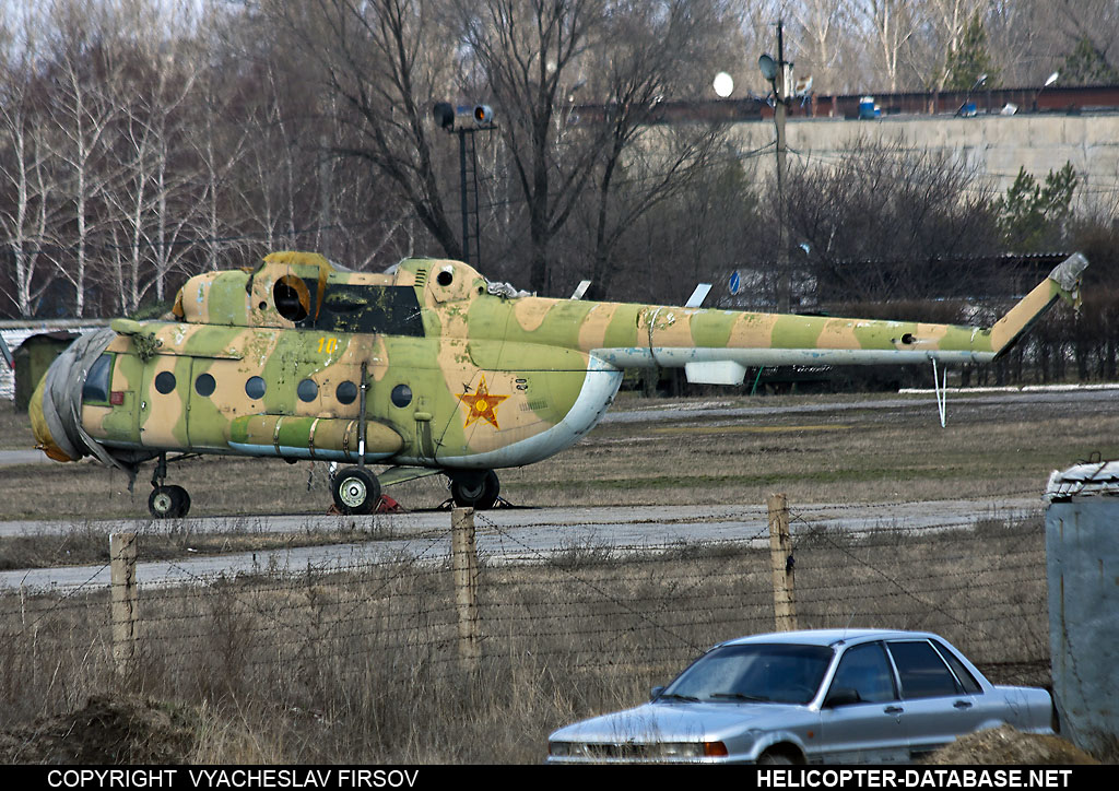 Mi-8MT   10 yellow