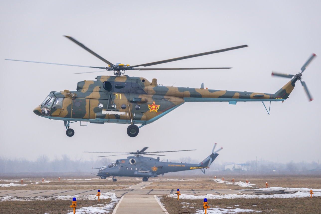 Mi-17V-5   11 yellow