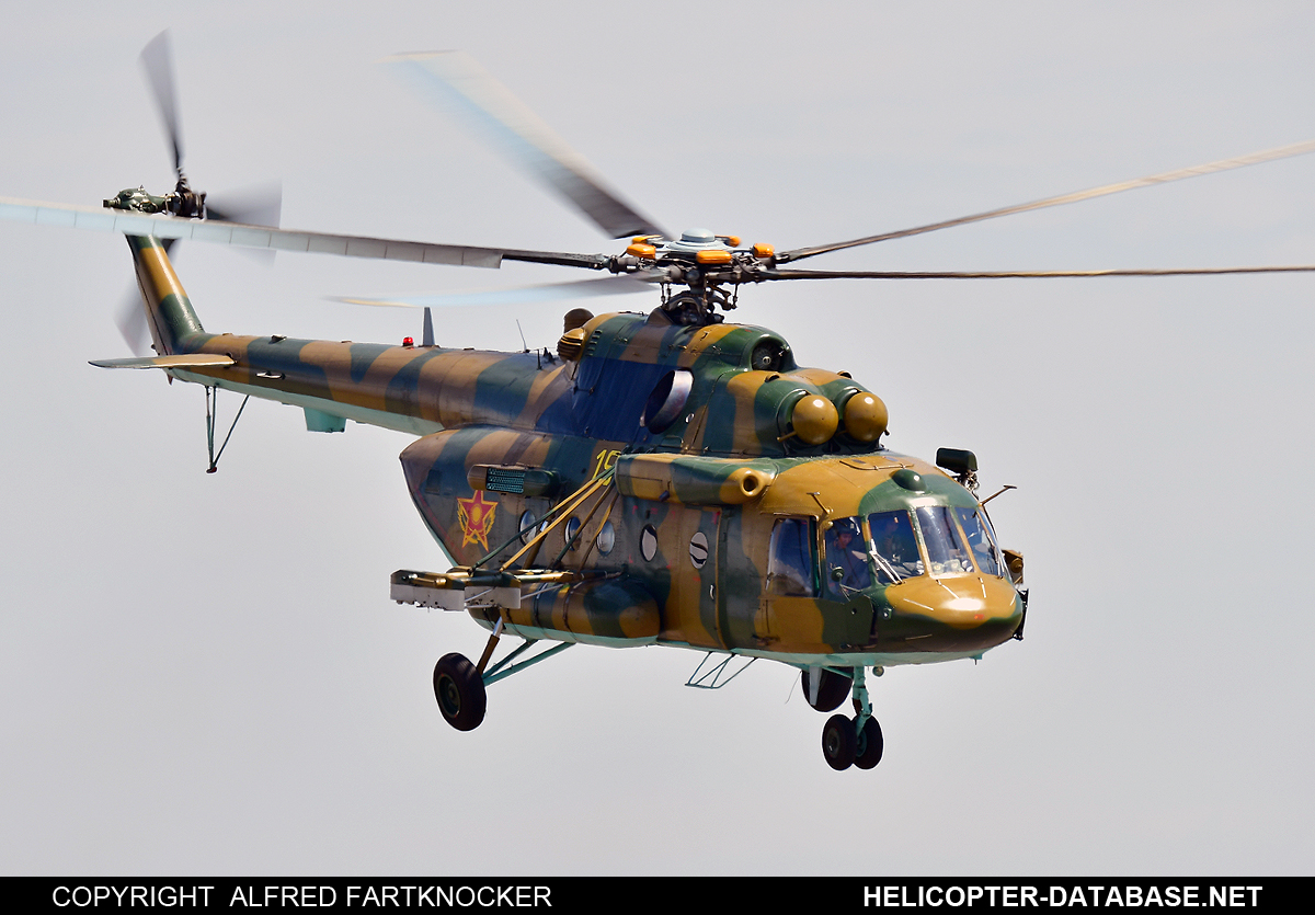 Mi-17V-5   19 yellow