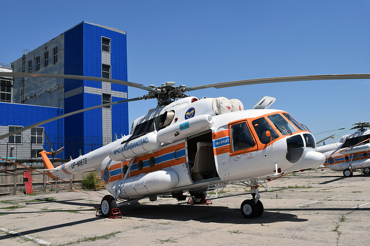 Mi-8AMT   UP-MI873