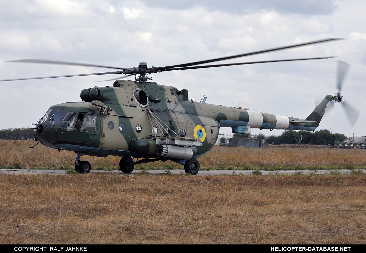 Mi-8MT   134 black