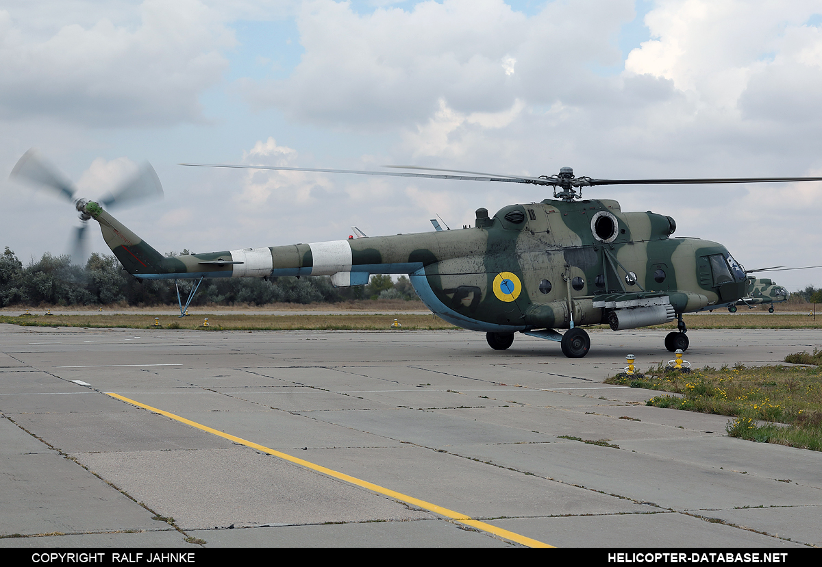 Mi-8MT   134 black