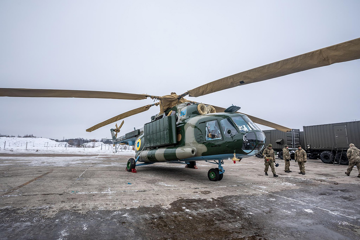 Mi-8MTI  (Mi-13)   39 blue