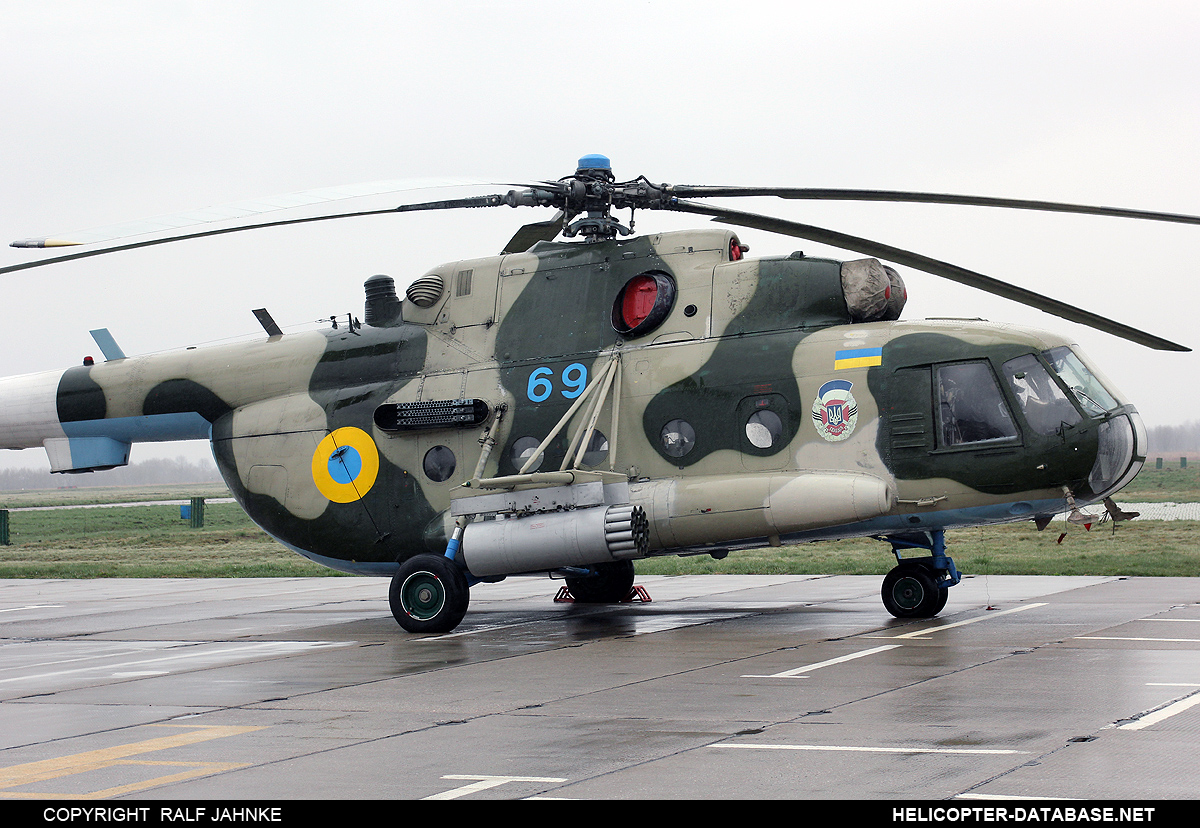 Mi-8MT   69 blue
