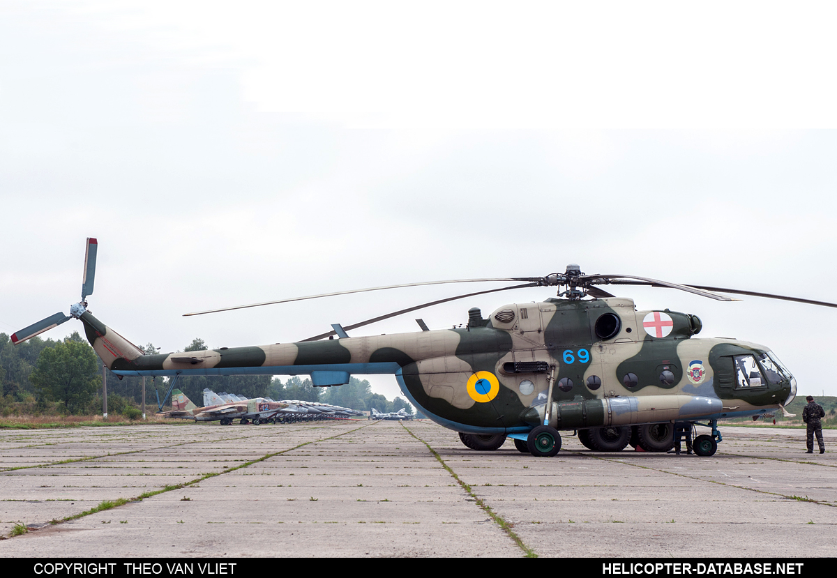 Mi-8MT   69 blue