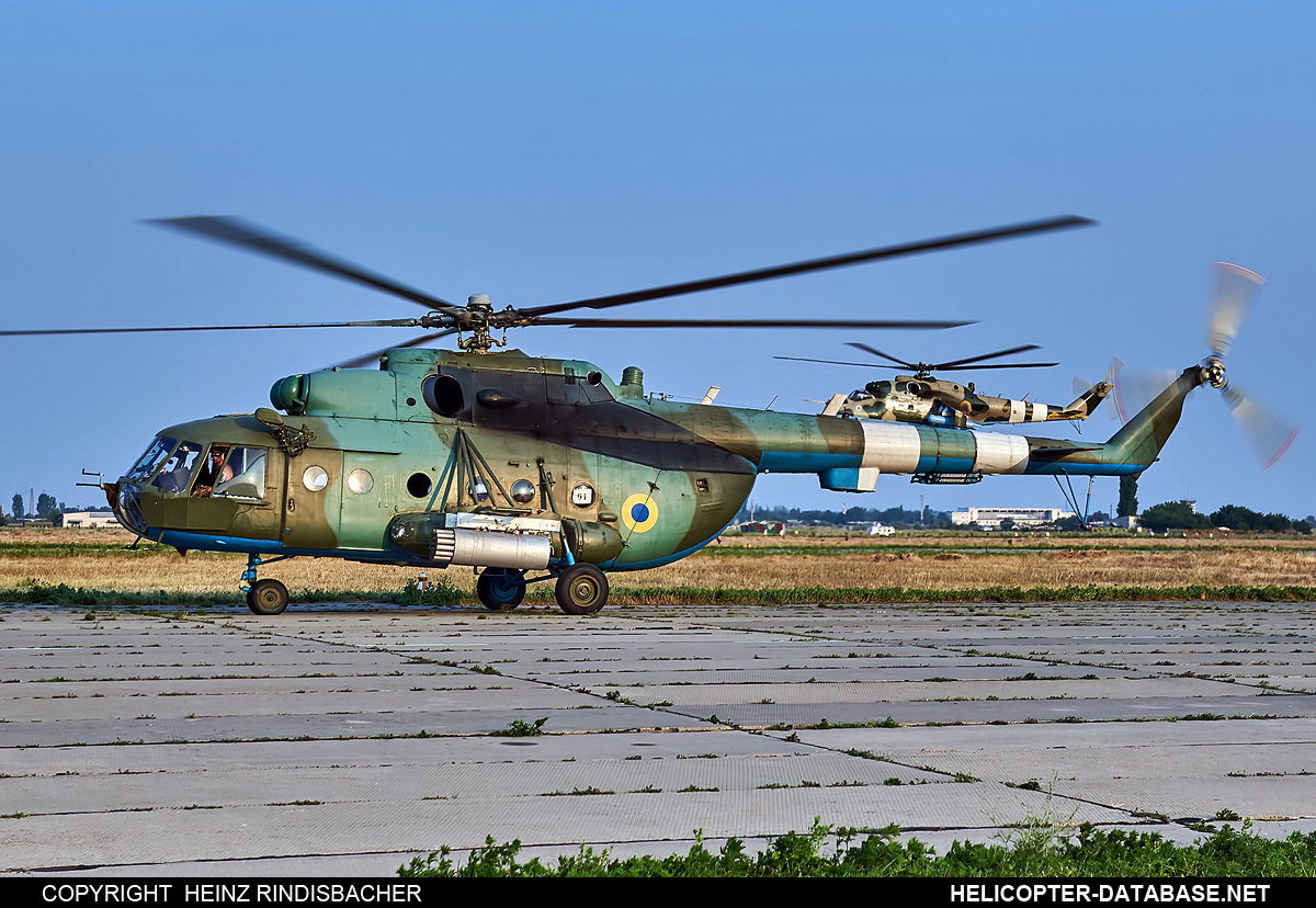 Mi-8MT   91 black