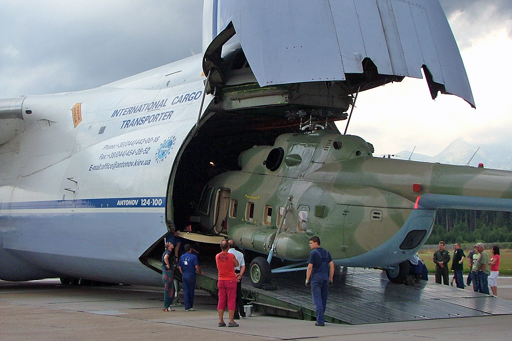 Mi-17-1V   (no registration)