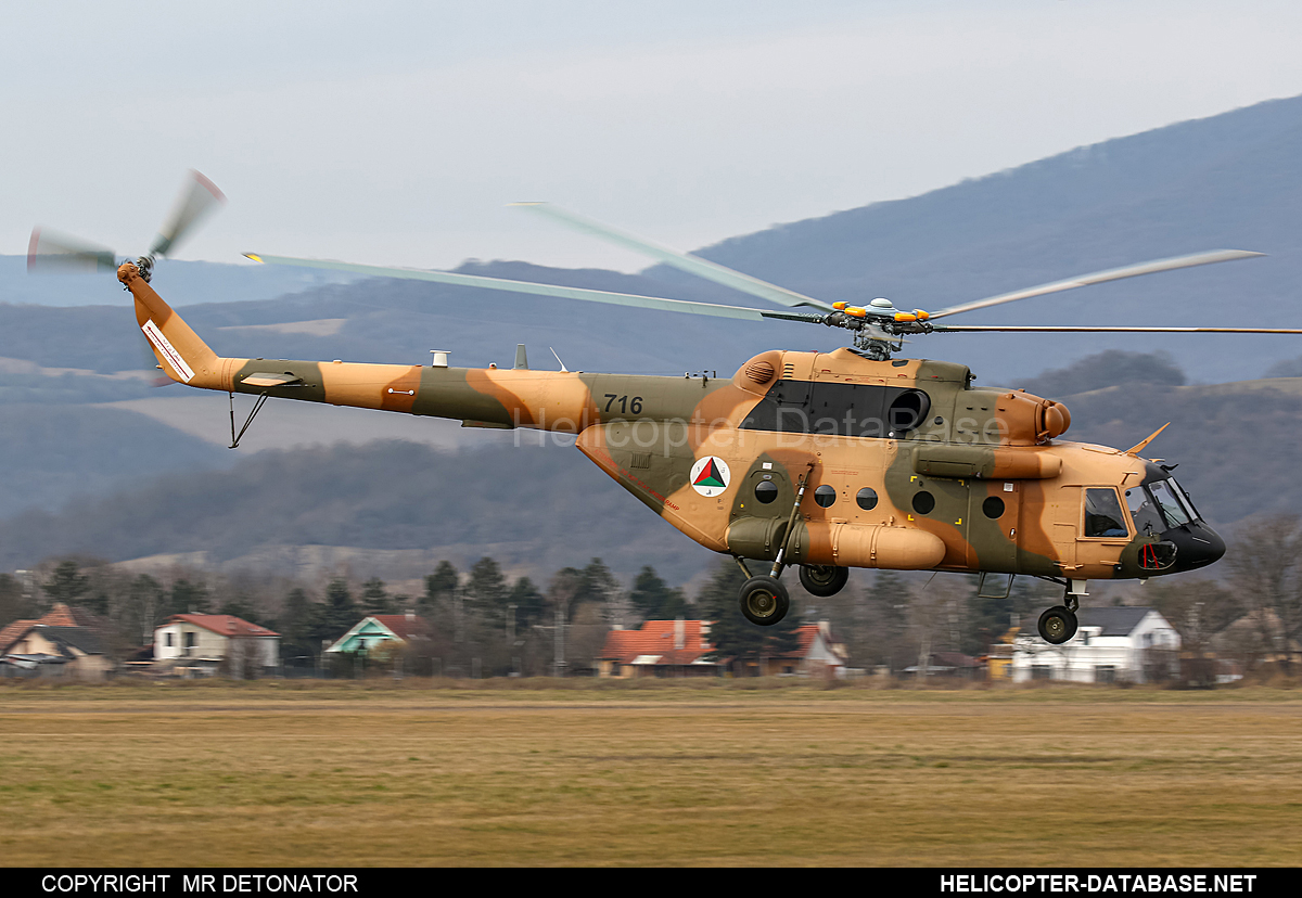 Mi-17V-5   716