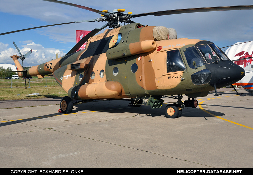 Mi-17V-5   742 black