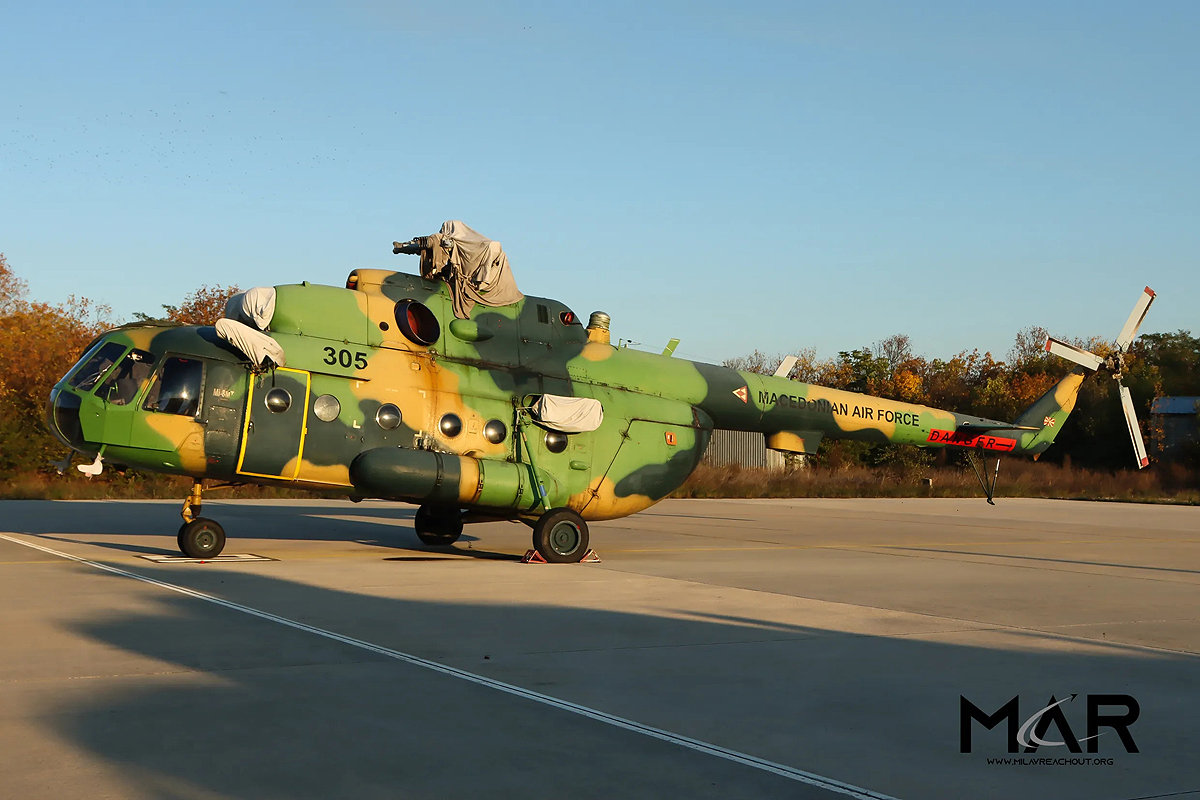 Mi-8MT   305