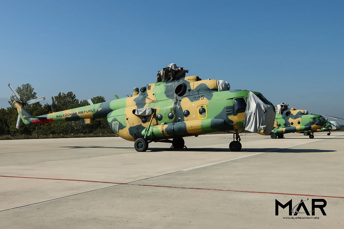 Mi-8MT   305