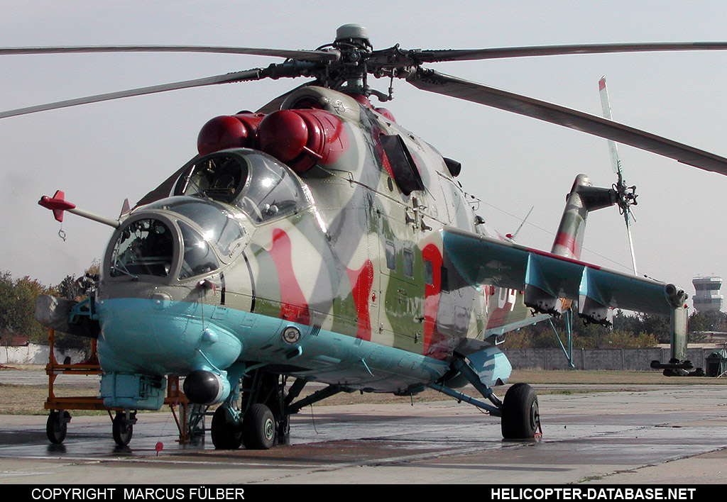 Mi-24P   04 white