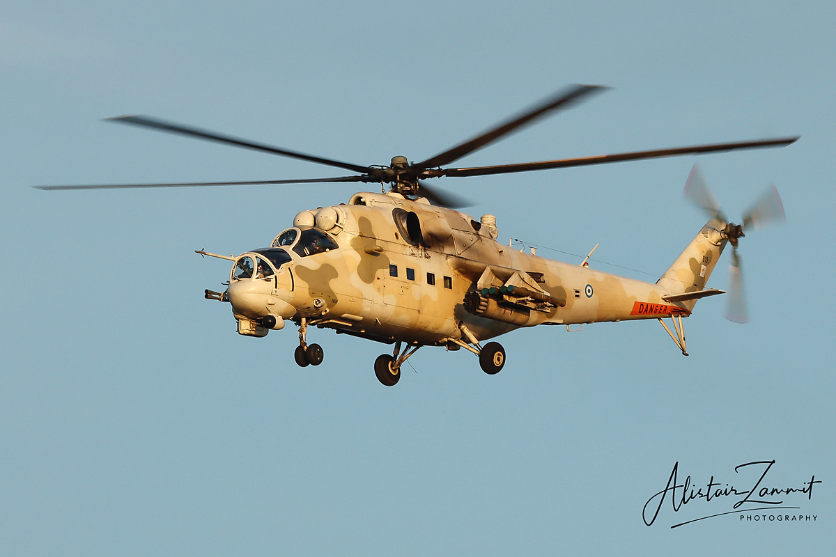 Mi-35P   819
