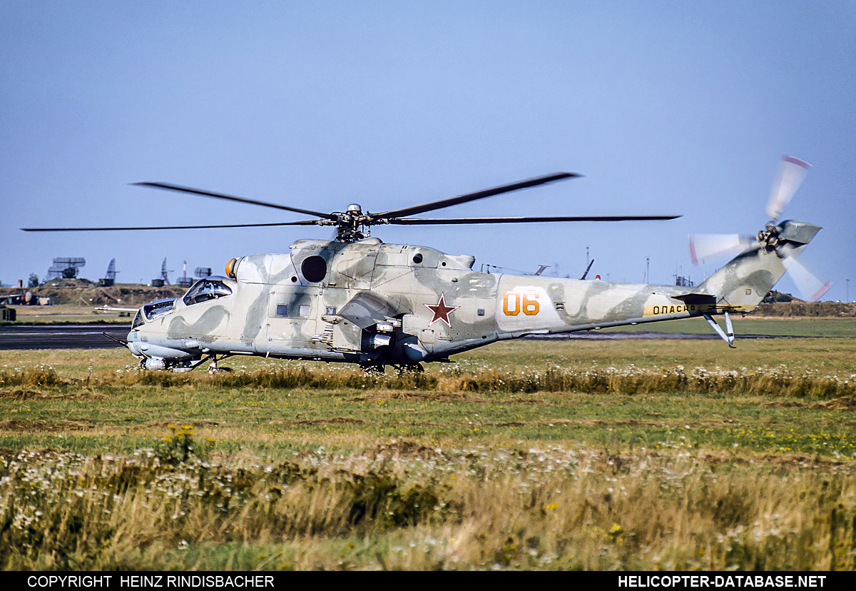 Mi-24V   06 orange