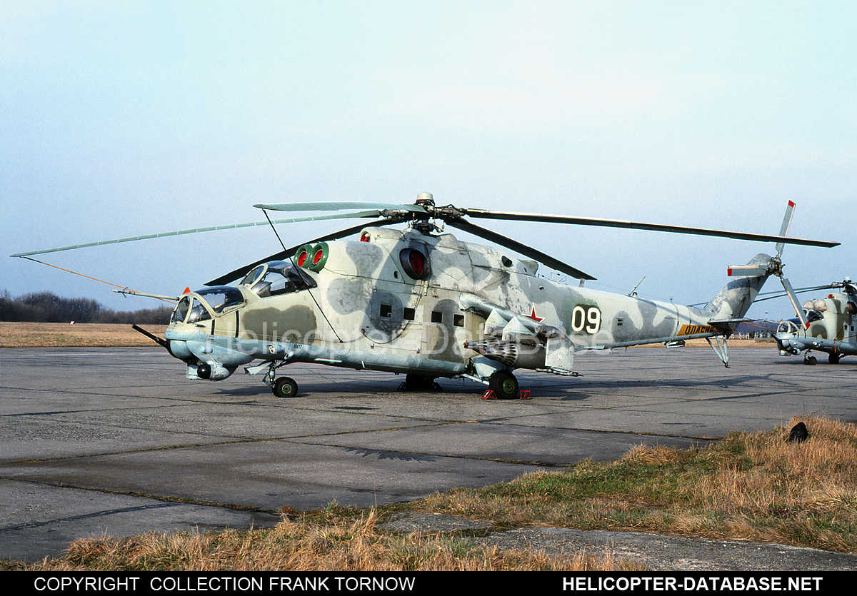 Mi-24V   09 white