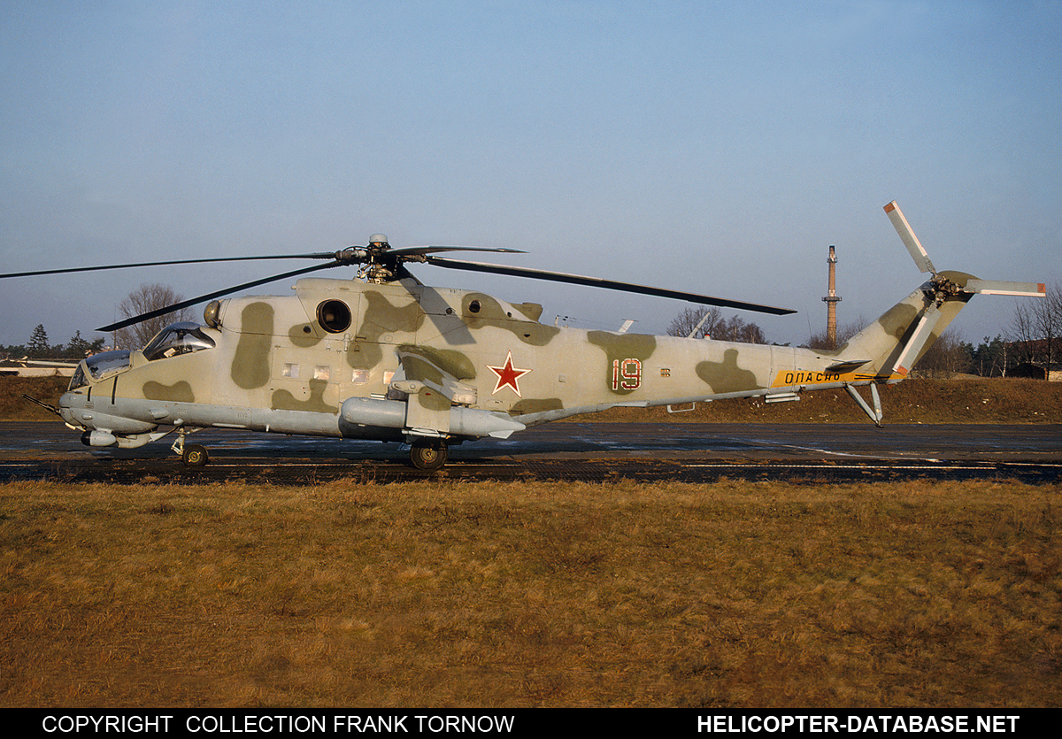 Mi-24V   19 red