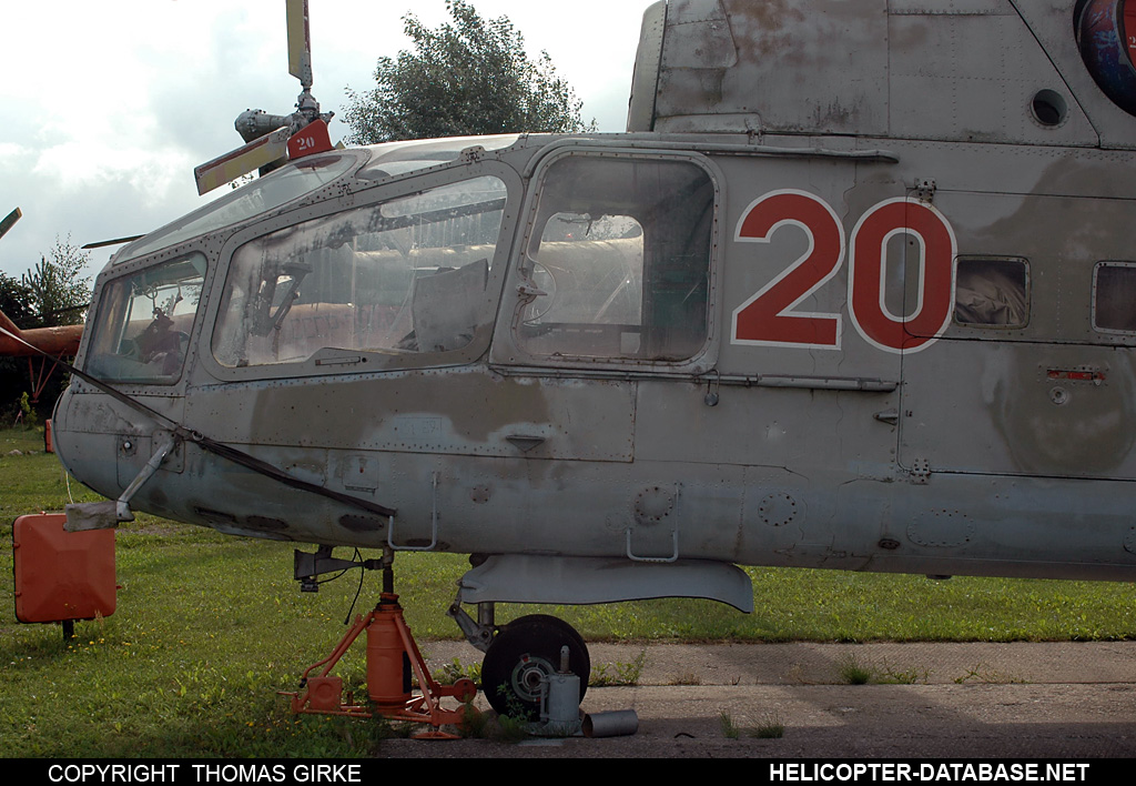 Mi-24A   20 red