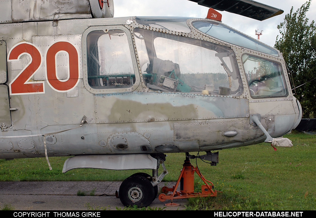 Mi-24A   20 red
