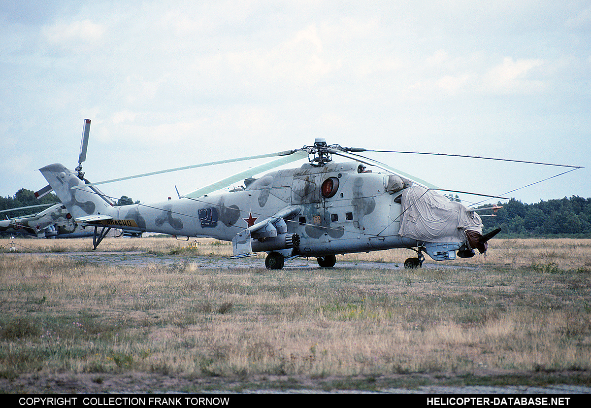 Mi-24V   21 red