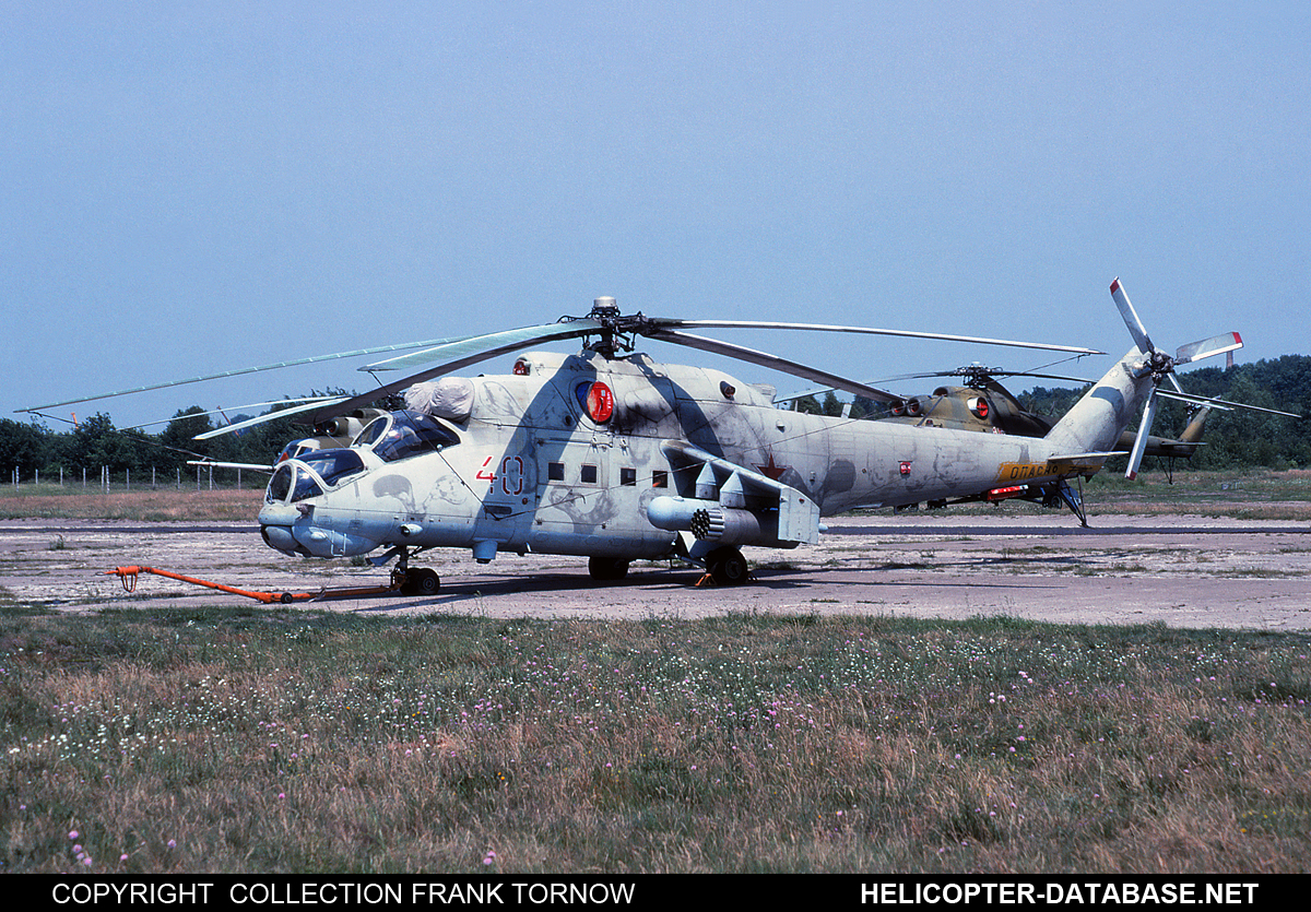 Mi-24R   40 red