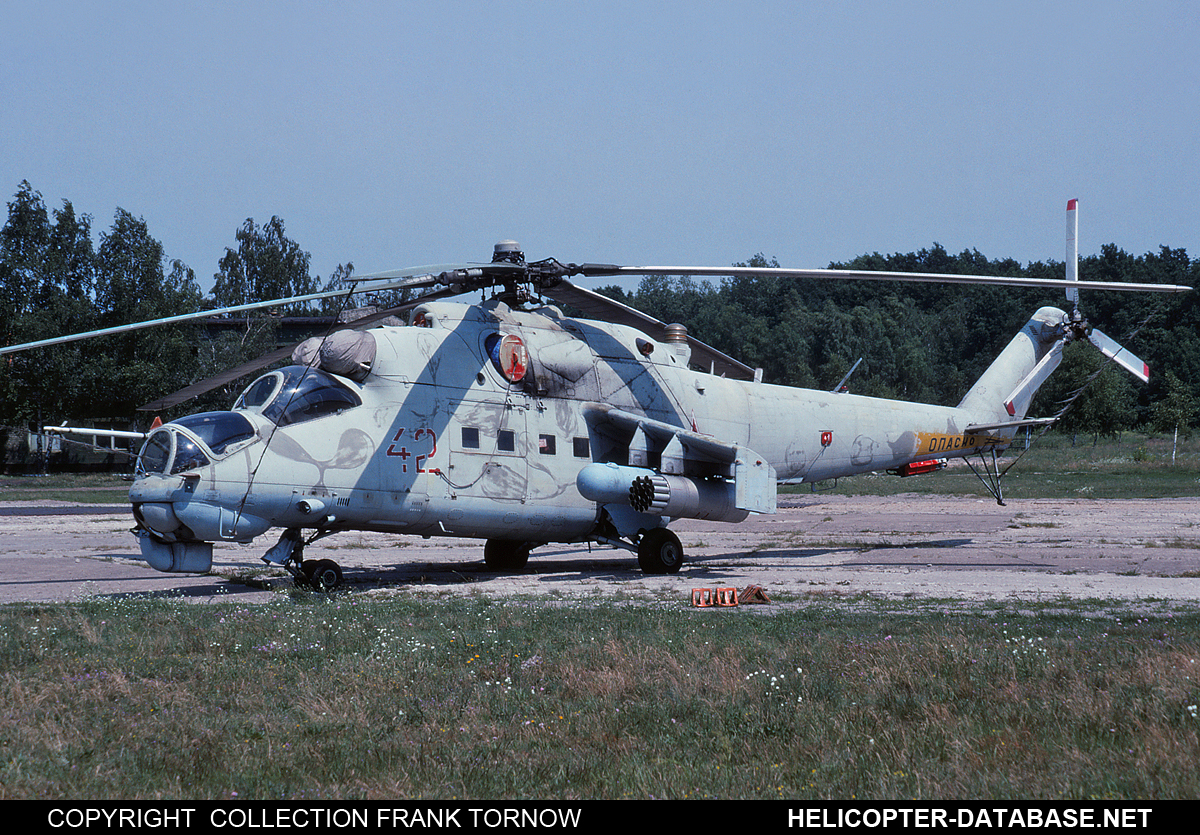 Mi-24K   42 red