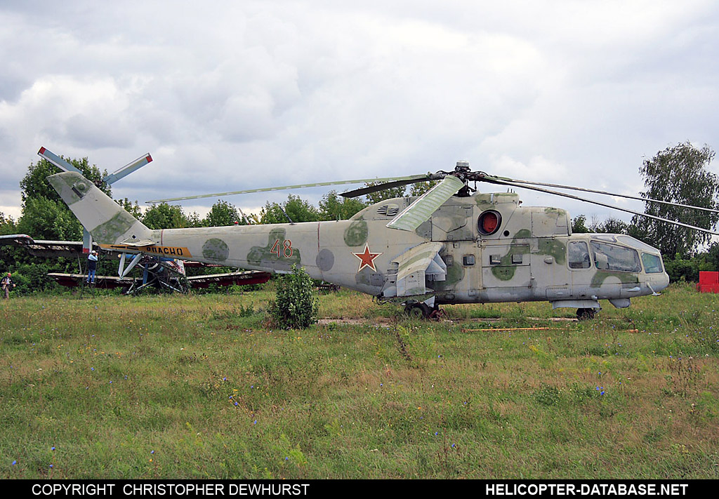 Mi-24A   48 red