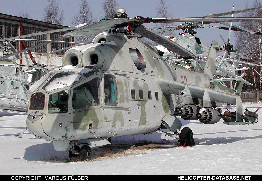 Mi-24A   50 red